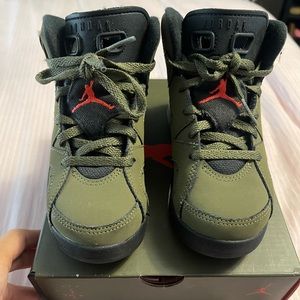Travis Scott 6’s - toddler 11c